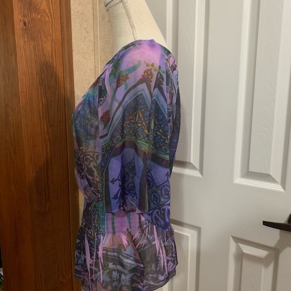 One world top - Picture 2 of 3